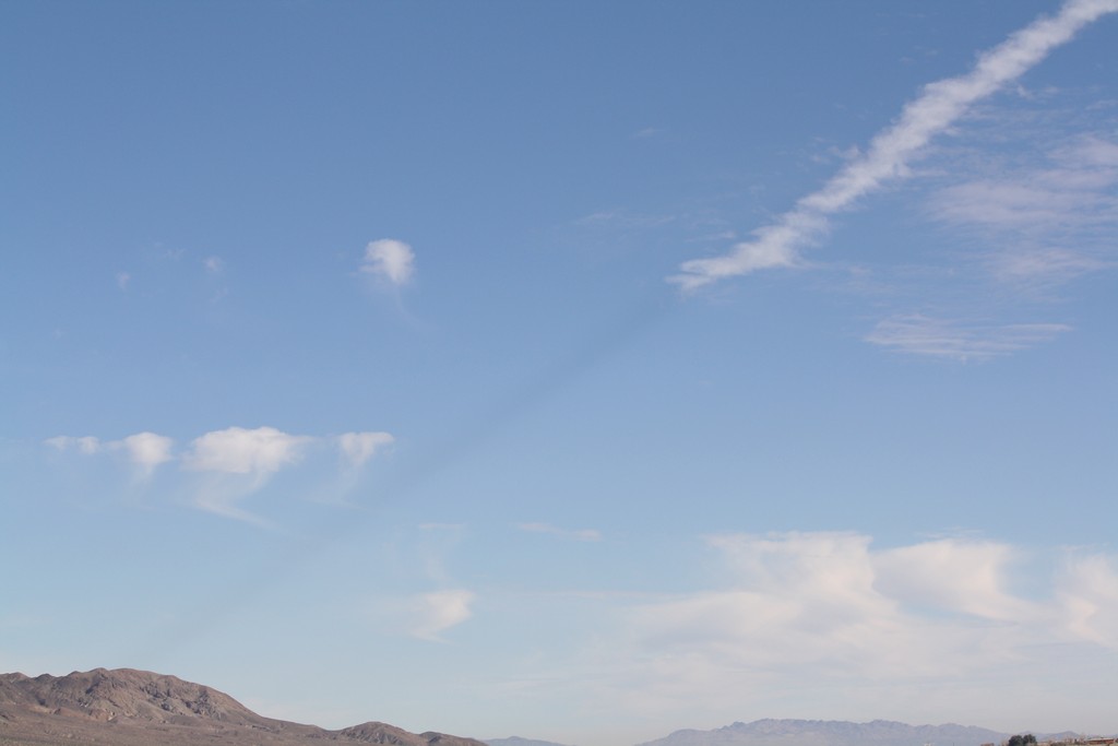 IMAGE: http://www.bakehead.com/images/Contrails/IMG_8478.jpg